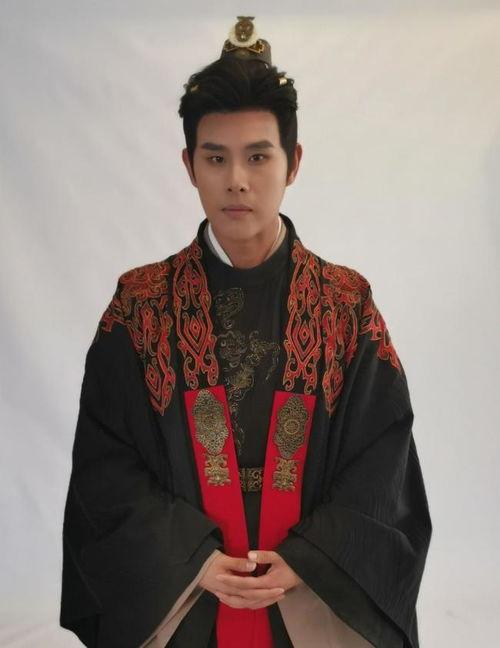 唐探之盛世少年,揭秘古都奇案，少年侦探展英姿