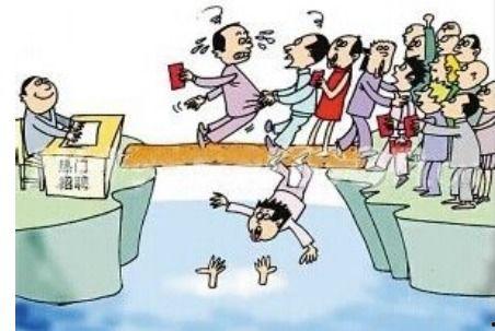 被裁员后回到小县城养老,小县城的回归之旅